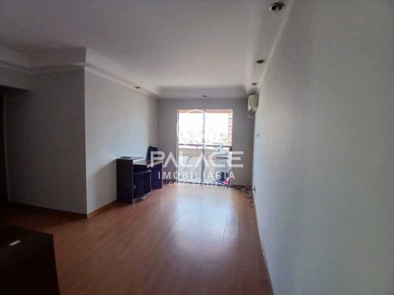Apartamento para alugar com 3 quartos, 119m² - Foto 1
