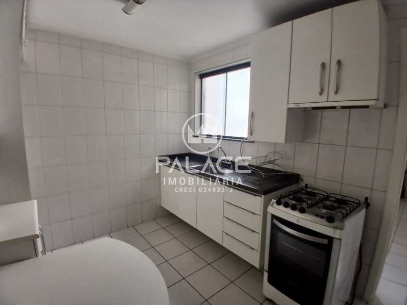Apartamento para alugar com 3 quartos, 119m² - Foto 7