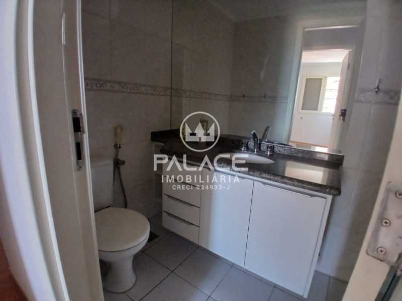 Apartamento para alugar com 3 quartos, 119m² - Foto 13
