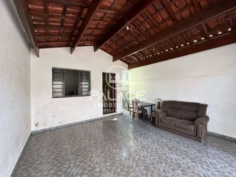 Casa à venda com 2 quartos, 70m² - Foto 2