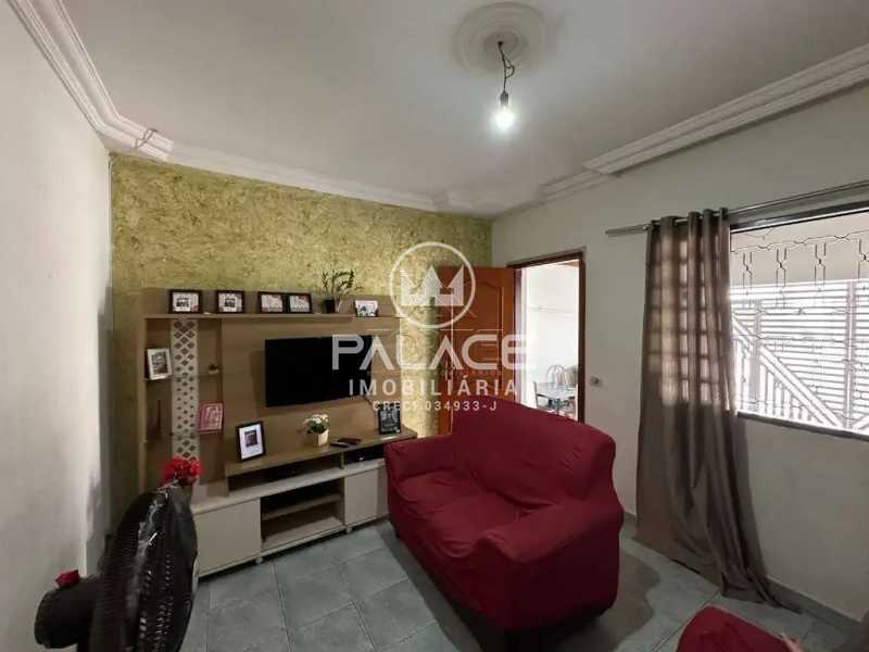 Casa à venda com 2 quartos, 70m² - Foto 3