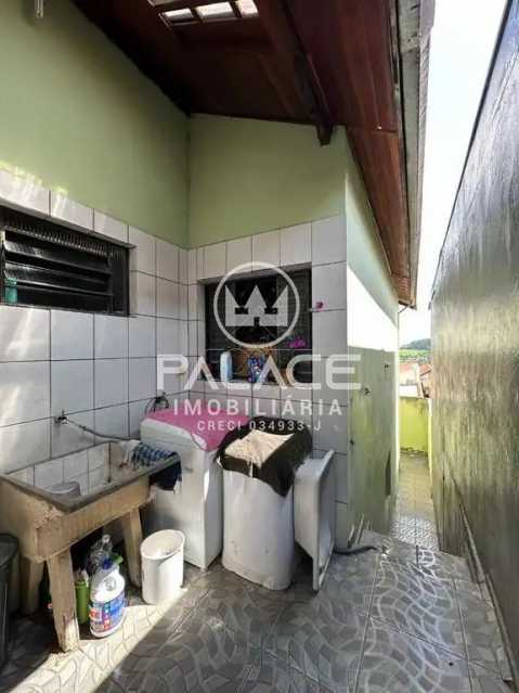 Casa à venda com 2 quartos, 70m² - Foto 7