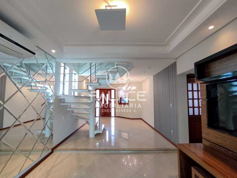 Casa de Condomínio para alugar com 3 quartos, 180m² - Foto 4