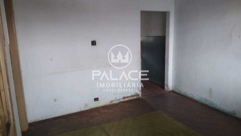 Casa à venda com 2 quartos, 78m² - Foto 1