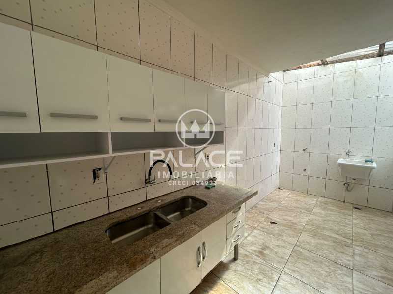 Casa para alugar com 2 quartos, 95m² - Foto 25