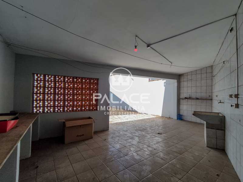 Casa para alugar com 3 quartos, 177m² - Foto 30