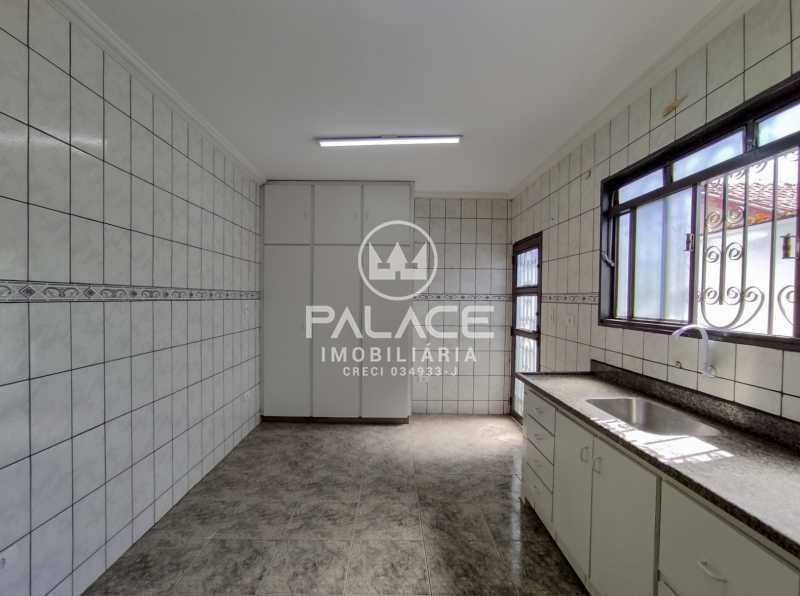 Casa para alugar com 3 quartos, 177m² - Foto 10