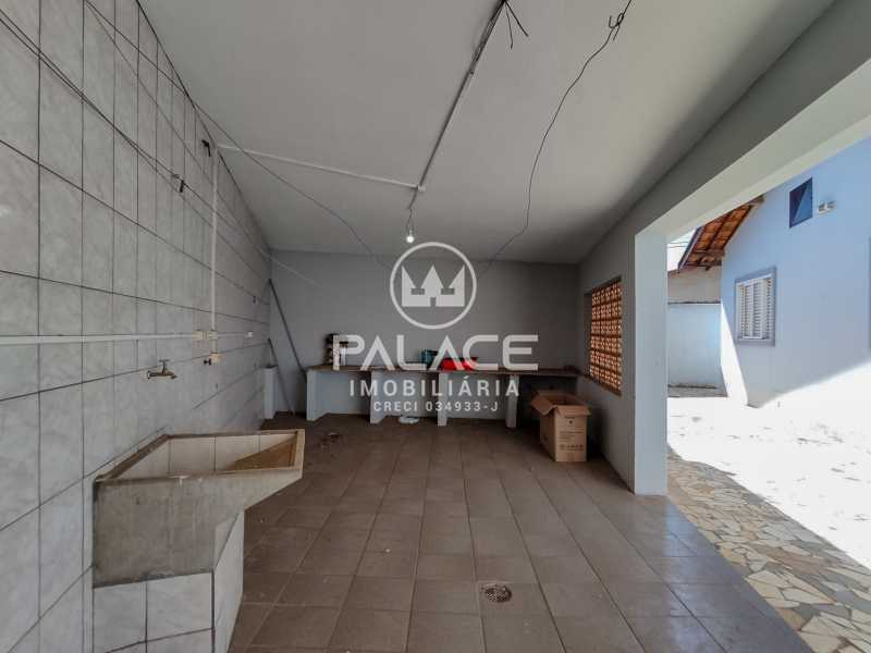 Casa para alugar com 3 quartos, 177m² - Foto 29