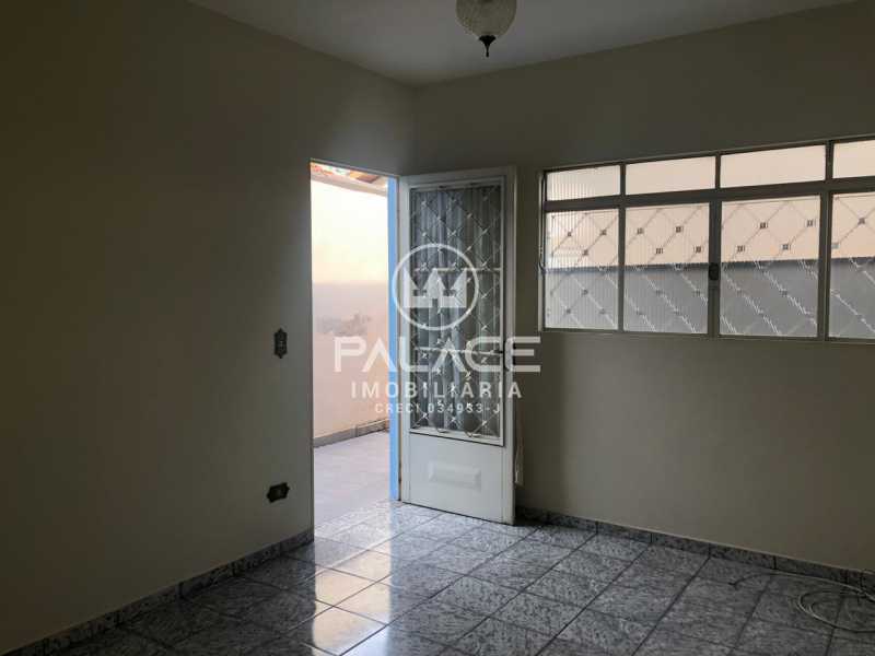 Casa para alugar com 2 quartos, 70m² - Foto 8
