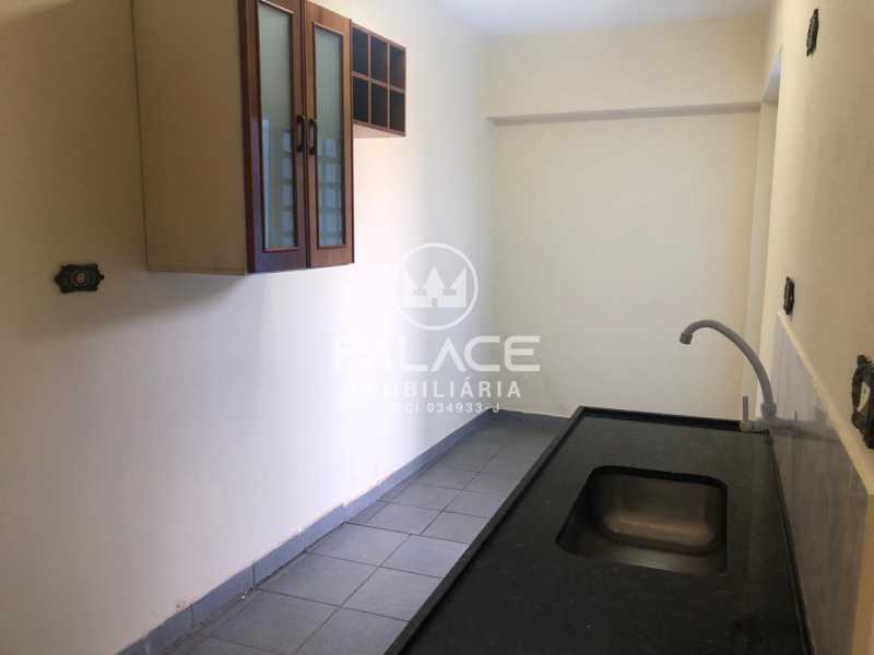 Casa para alugar com 2 quartos, 70m² - Foto 13