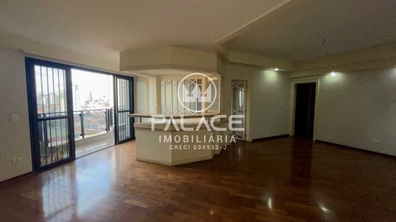 Apartamento para alugar com 4 quartos, 192m² - Foto 2