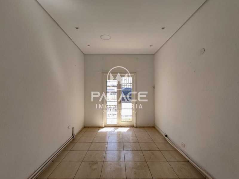 Casa Comercial para alugar com 3 quartos, 169m² - Foto 16