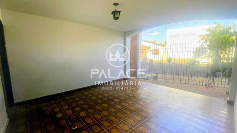 Casa para alugar com 3 quartos, 150m² - Foto 2