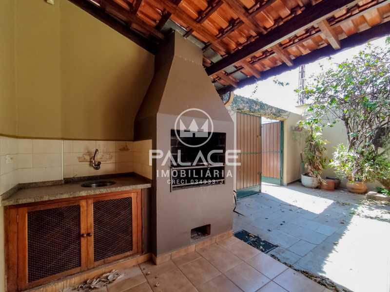 Casa para alugar com 3 quartos, 124m² - Foto 1