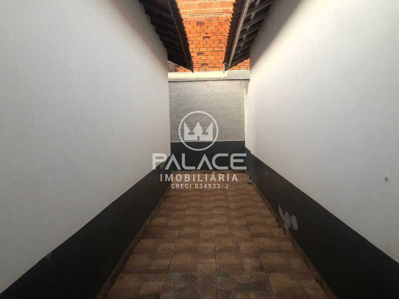 Casa para alugar com 2 quartos, 90m² - Foto 17