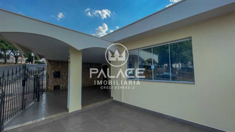 Casa à venda e aluguel com 3 quartos, 312m² - Foto 3
