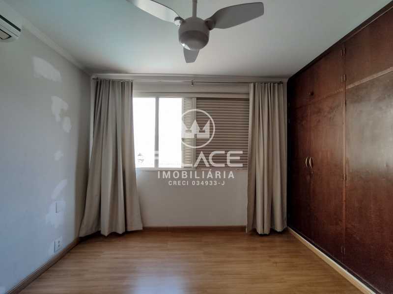 Casa para alugar com 5 quartos, 227m² - Foto 13