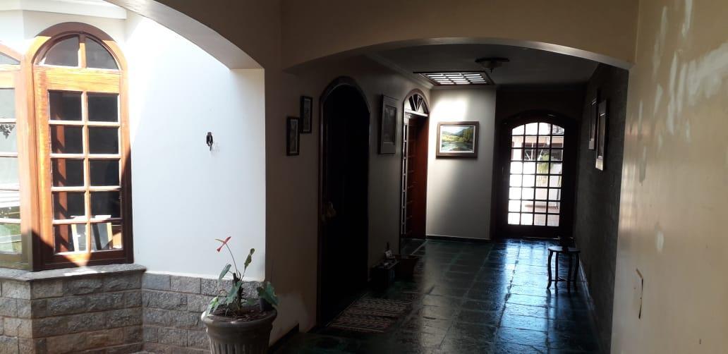 Casa à venda com 3 quartos, 224m² - Foto 10