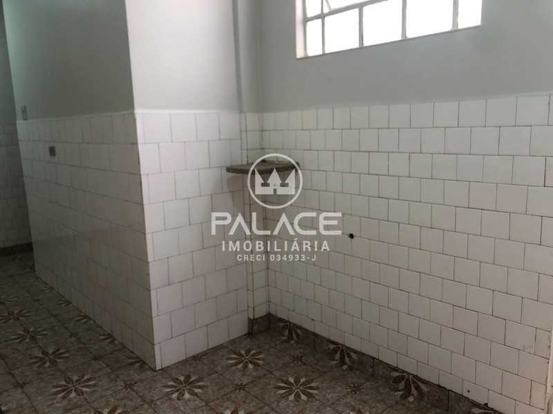 Casa para alugar com 1 quarto, 60m² - Foto 14