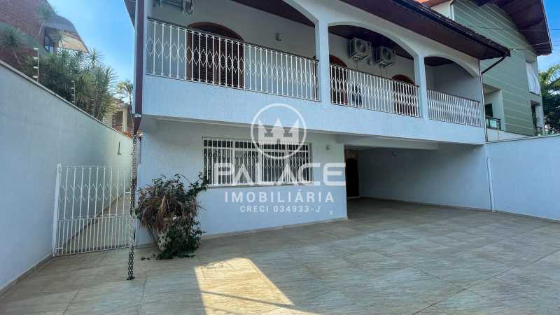 Casa à venda e aluguel com 4 quartos, 240m² - Foto 1