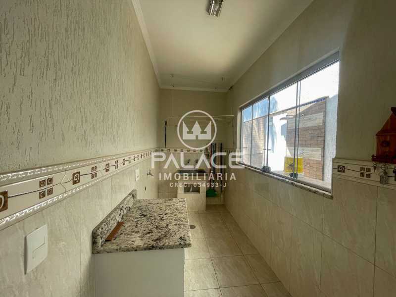 Casa à venda e aluguel com 4 quartos, 240m² - Foto 13