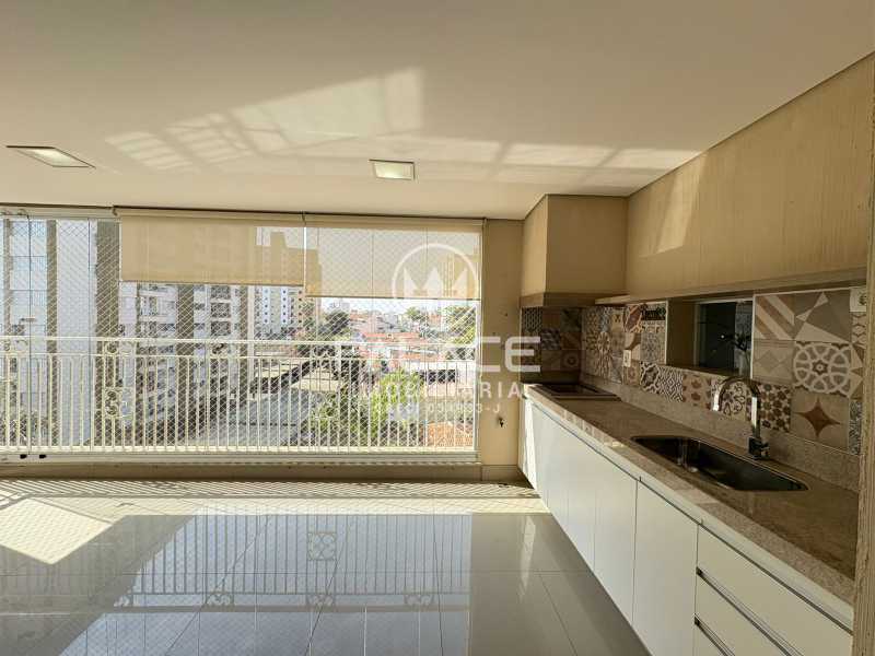 Apartamento para alugar com 3 quartos, 131m² - Foto 3