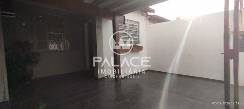 Casa para alugar com 3 quartos, 106m² - Foto 2