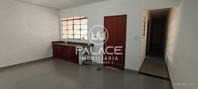 Casa para alugar com 4 quartos, 185m² - Foto 11