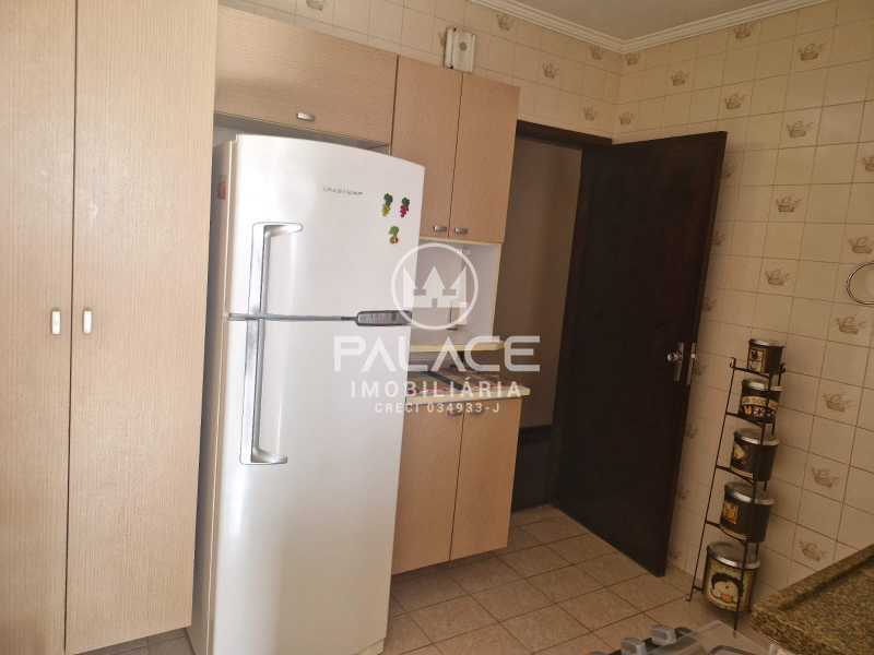 Apartamento à venda com 2 quartos, 78m² - Foto 3