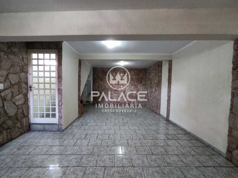 Casa para alugar com 3 quartos, 159m² - Foto 2