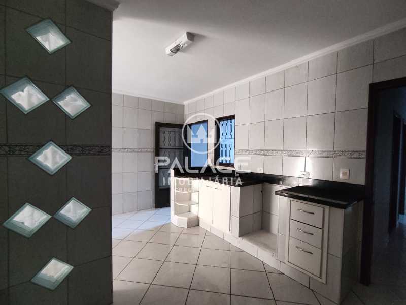 Casa à venda com 2 quartos, 85m² - Foto 11