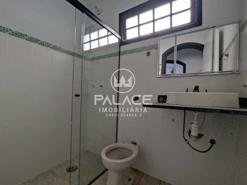 Casa para alugar com 4 quartos, 211m² - Foto 14