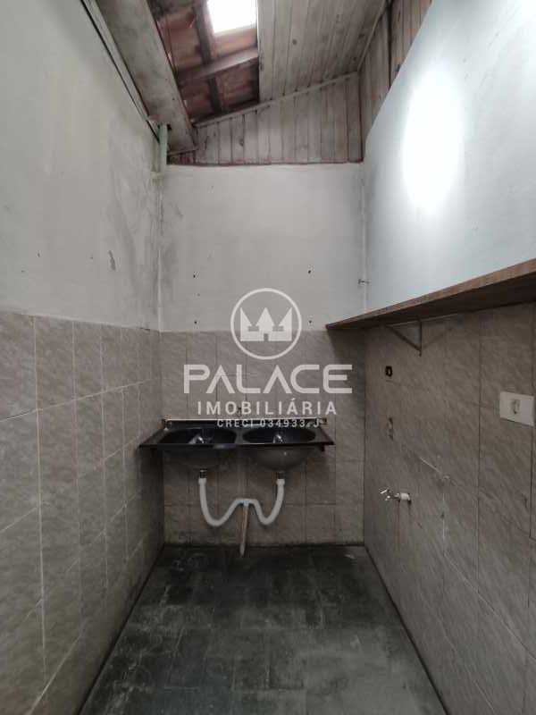 Casa para alugar com 4 quartos, 211m² - Foto 28