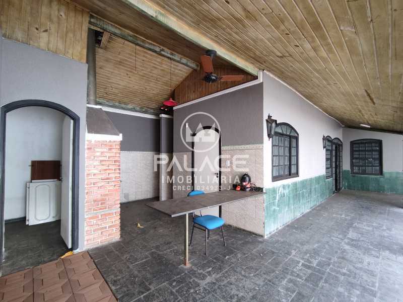 Casa para alugar com 4 quartos, 211m² - Foto 4