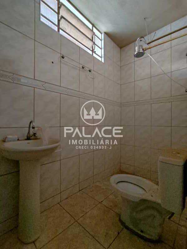Casa para alugar com 2 quartos, 60m² - Foto 12