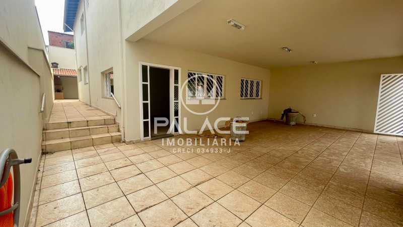 Casa, 4 quartos, 245 m² - Foto 2