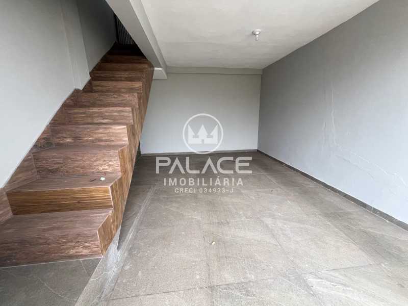 Casa para alugar com 2 quartos, 110m² - Foto 1