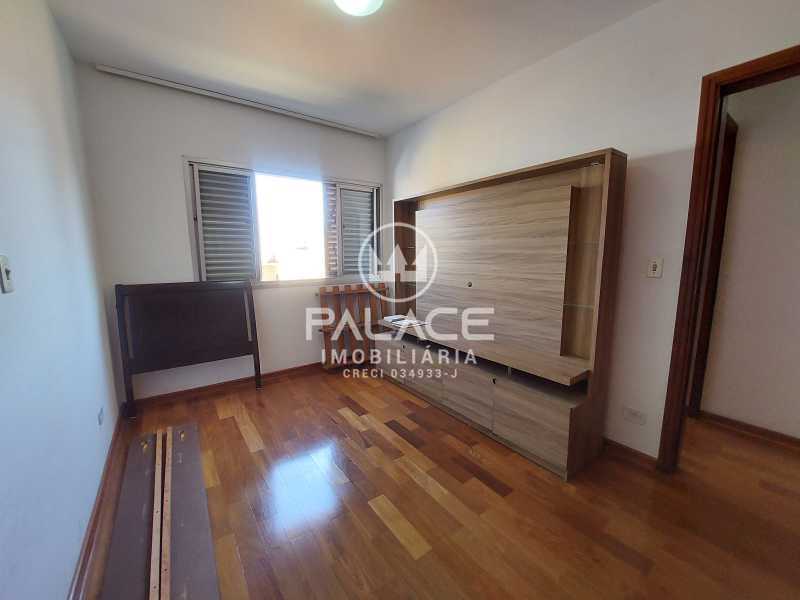 Apartamento para alugar com 3 quartos, 130m² - Foto 6