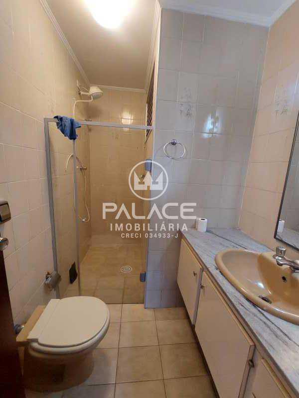 Apartamento para alugar com 3 quartos, 130m² - Foto 14