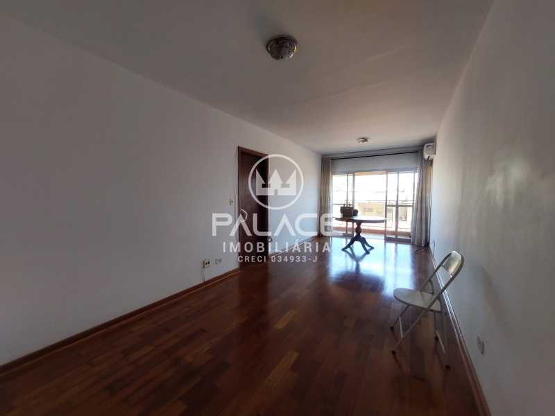 Apartamento para alugar com 3 quartos, 130m² - Foto 3