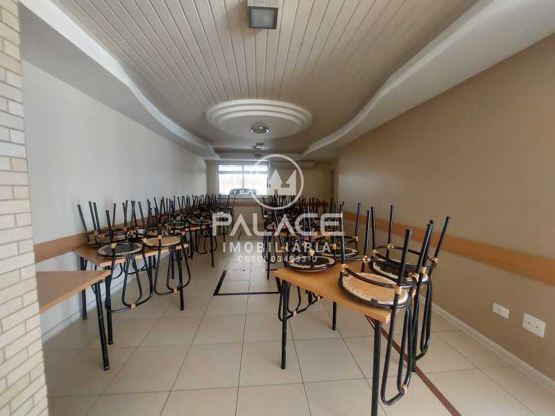 Apartamento para alugar com 3 quartos, 130m² - Foto 24