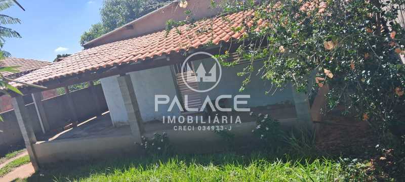 Chácara à venda com 3 quartos, 250m² - Foto 1