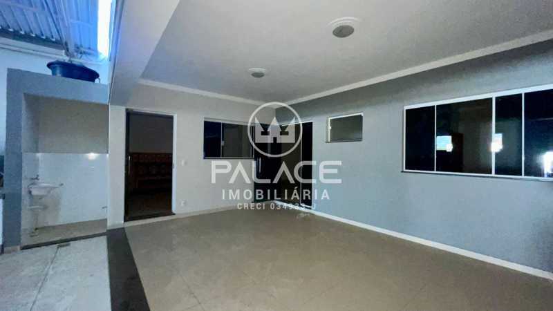Casa para alugar com 3 quartos, 350m² - Foto 1