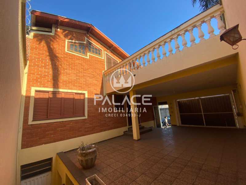 Casa, 3 quartos, 325 m² - Foto 1