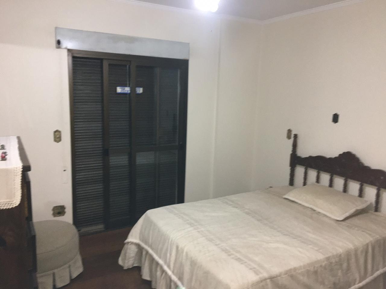 Apartamento à venda com 3 quartos, 240m² - Foto 14