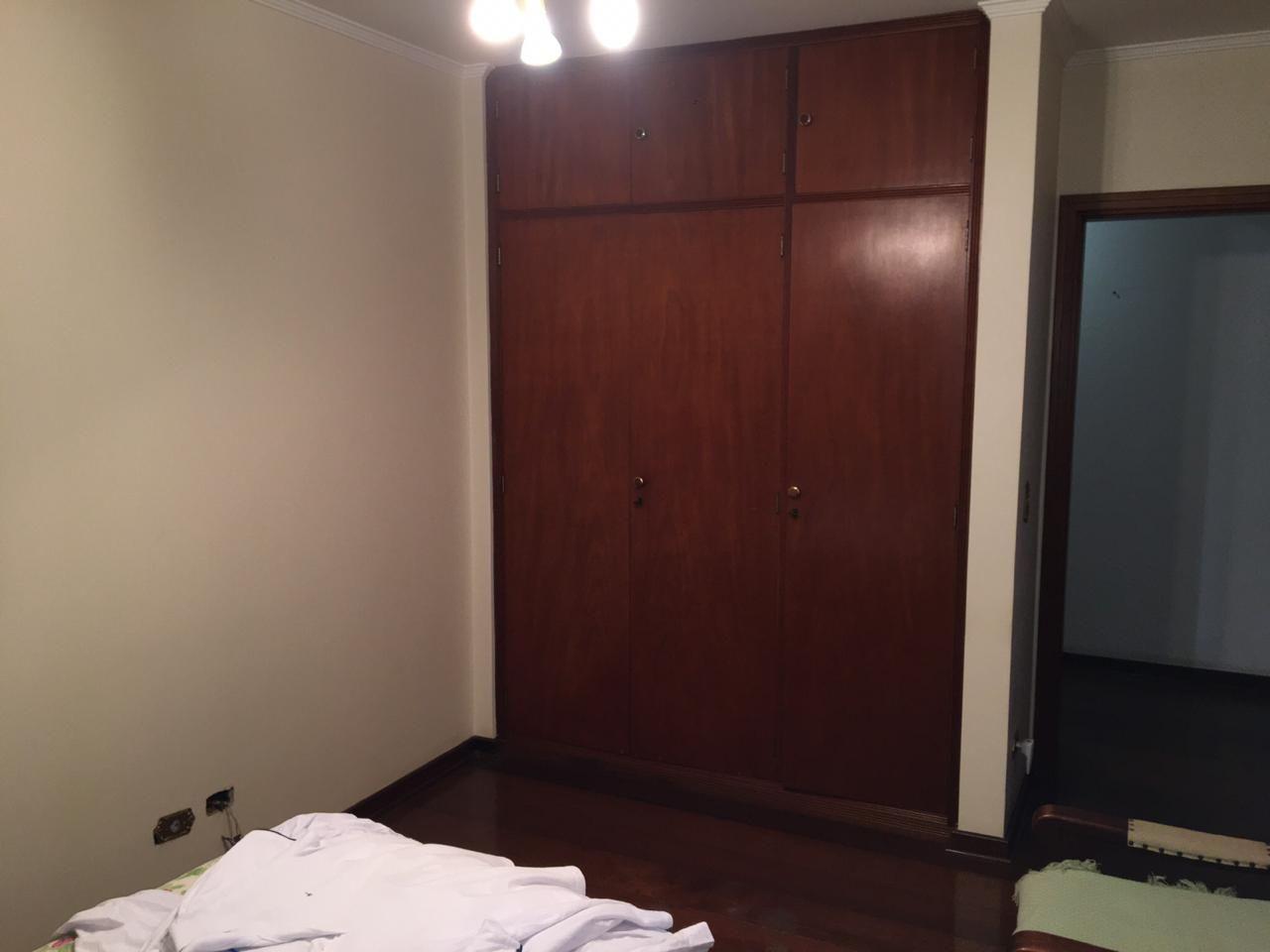 Apartamento à venda com 3 quartos, 240m² - Foto 17