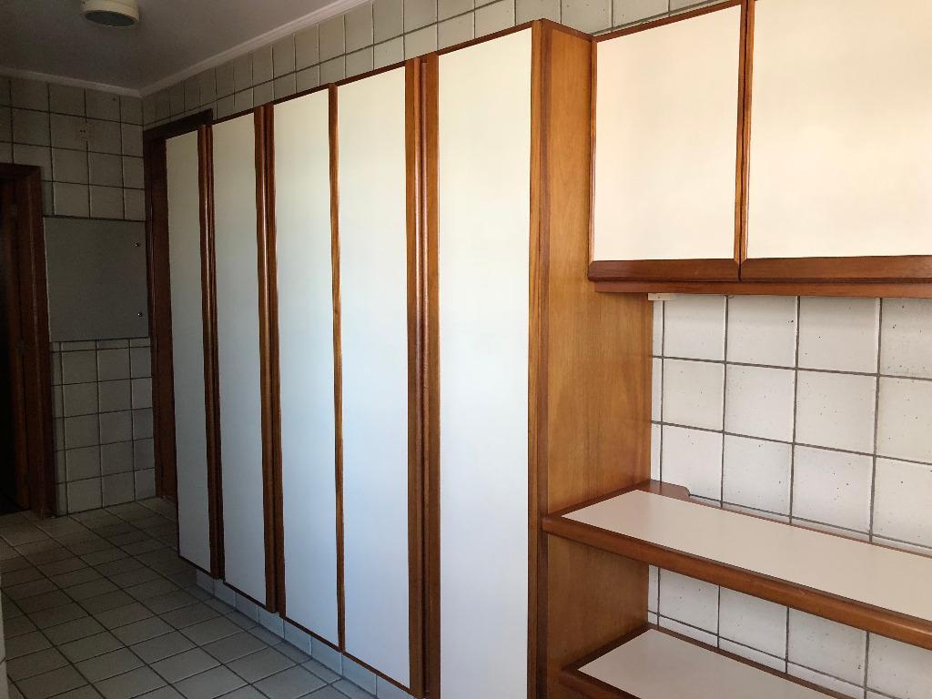 Apartamento à venda com 4 quartos, 282m² - Foto 15