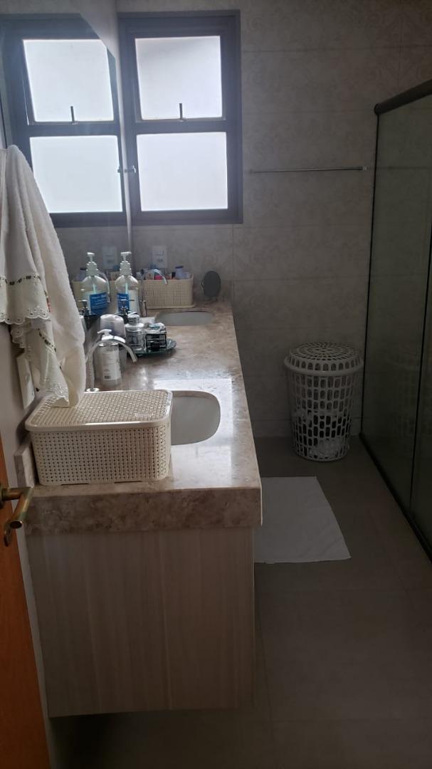 Apartamento à venda com 4 quartos, 240m² - Foto 11