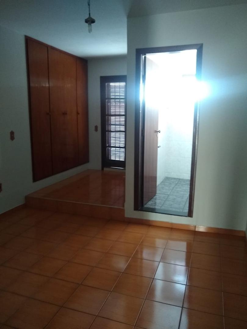 Casa para alugar com 3 quartos, 88m² - Foto 1