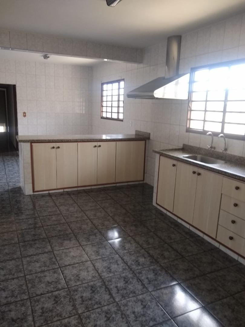 Casa para alugar com 3 quartos, 88m² - Foto 10